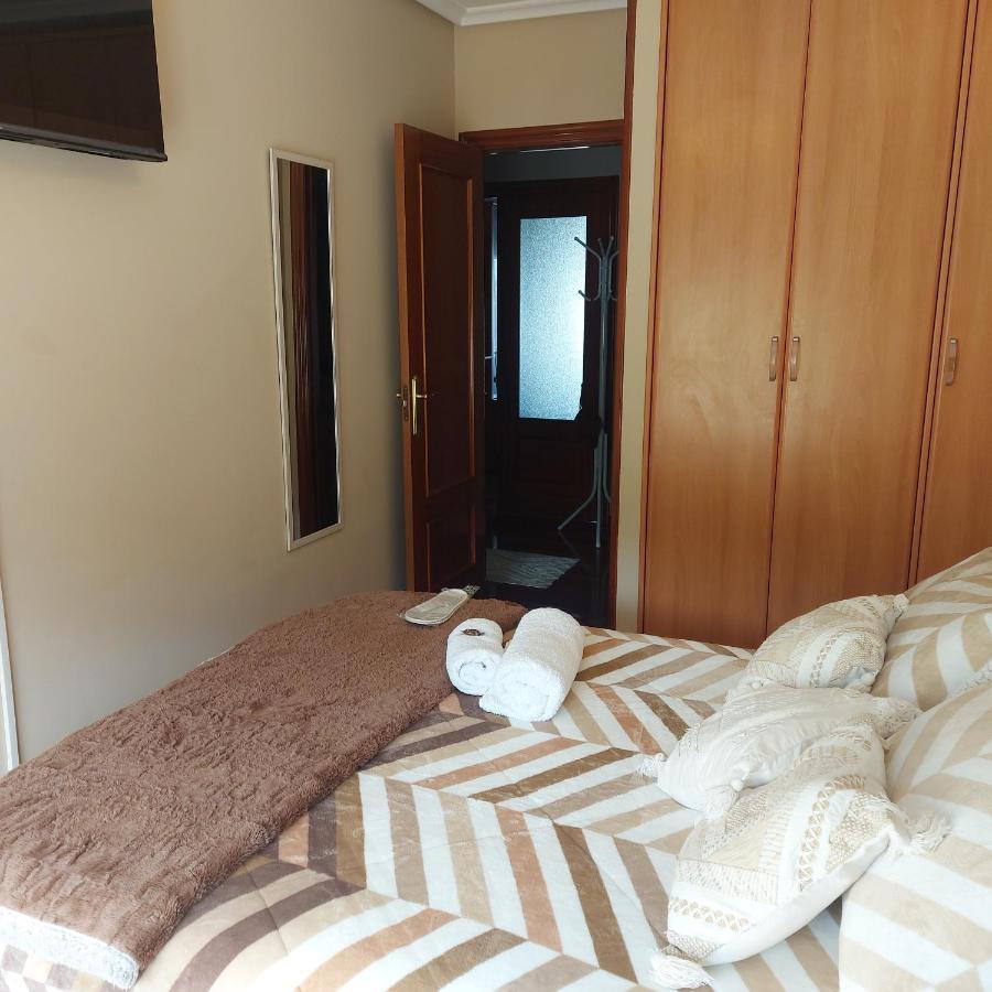 Bonito Piso Con Garaje Y Piscina A 8 'centro * Castro Urdiales
